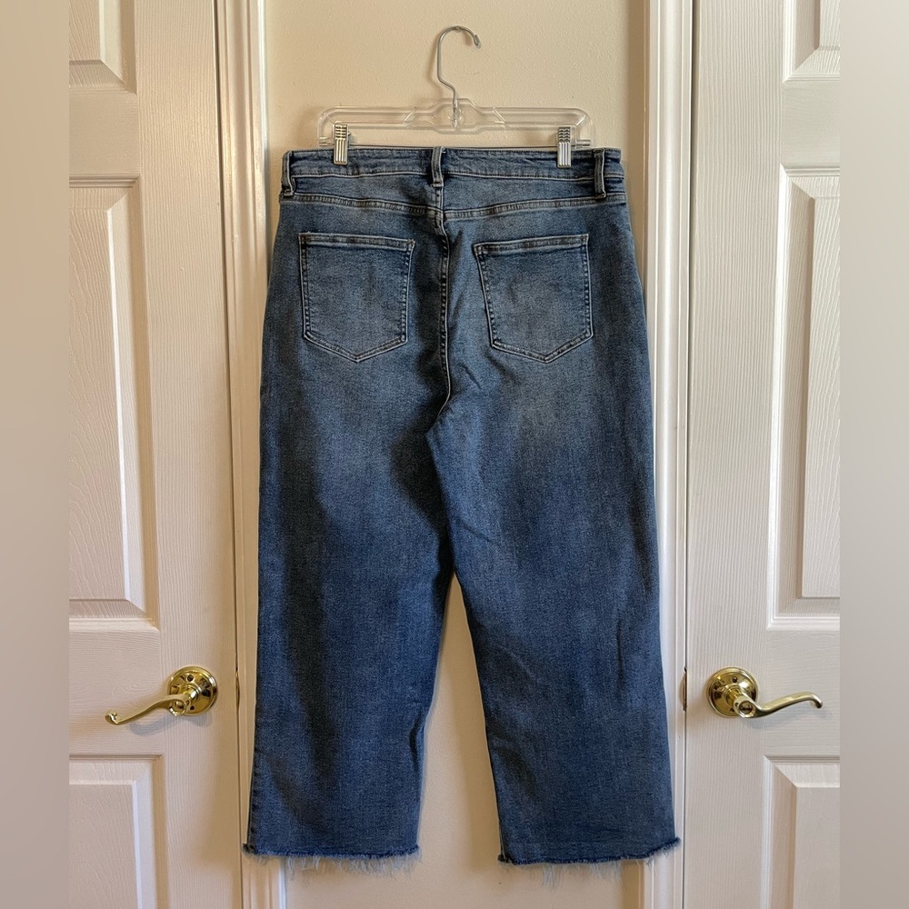 Oliver Logan Wide Leg Crop Jeans, Size 34 (14) - Picture 4 of 9